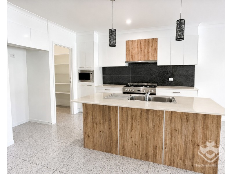30 Compass Drive, Biggera Waters QLD 4216