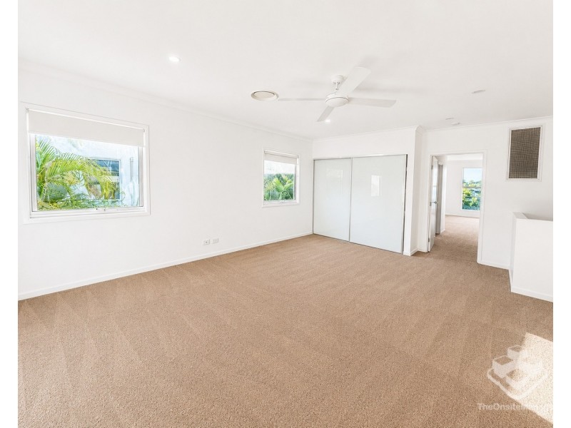 30 Compass Drive, Biggera Waters QLD 4216