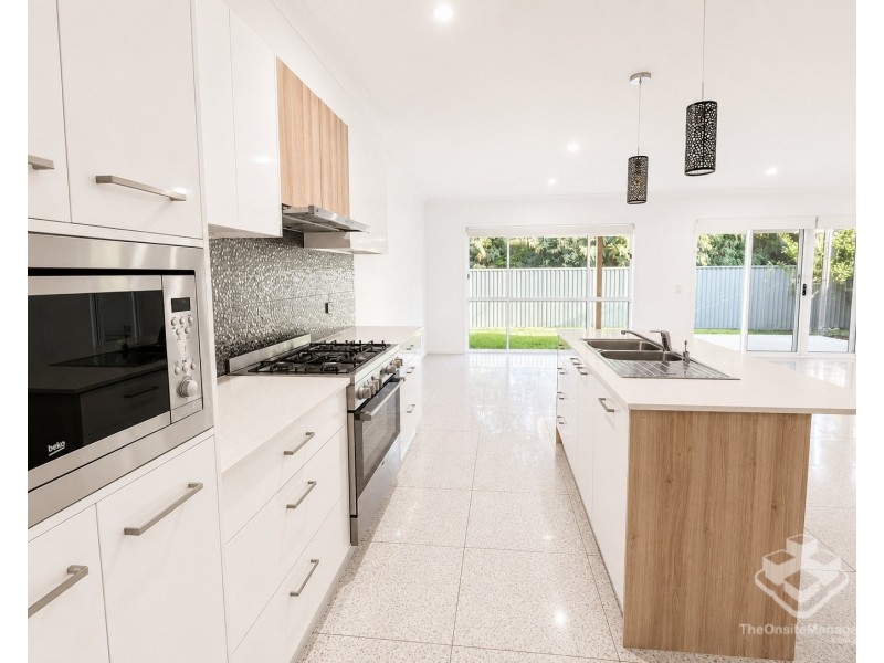 30 Compass Drive, Biggera Waters QLD 4216
