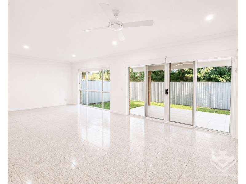30 Compass Drive, Biggera Waters QLD 4216