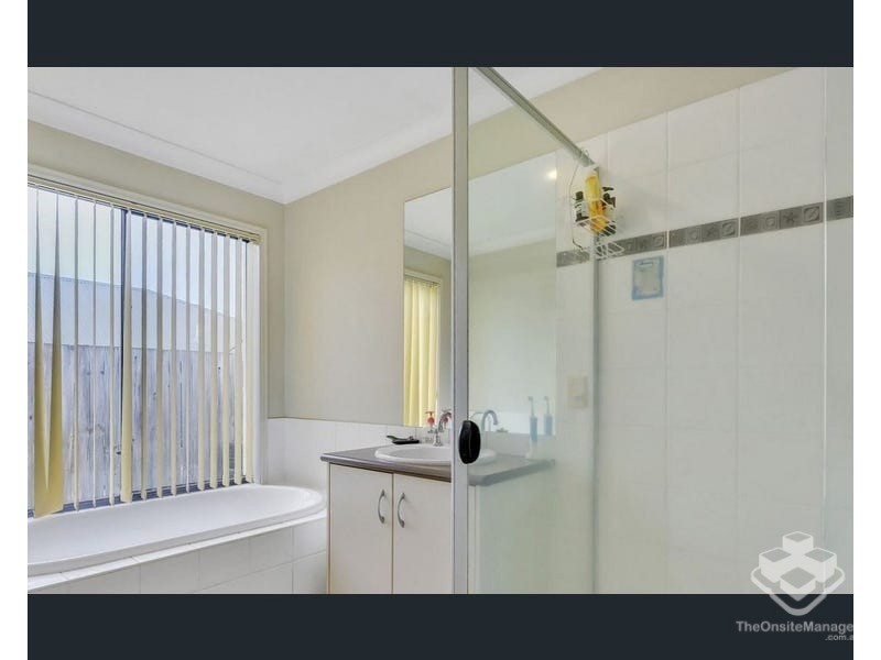 10 Parkside Place, Forest Lake QLD 4078