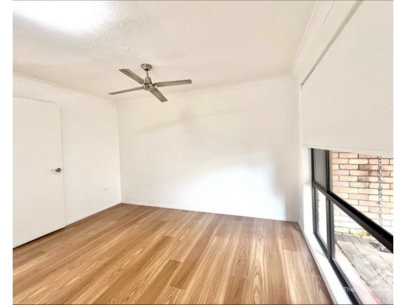31/172 Barrier Reef Drive, Mermaid Waters QLD 4218