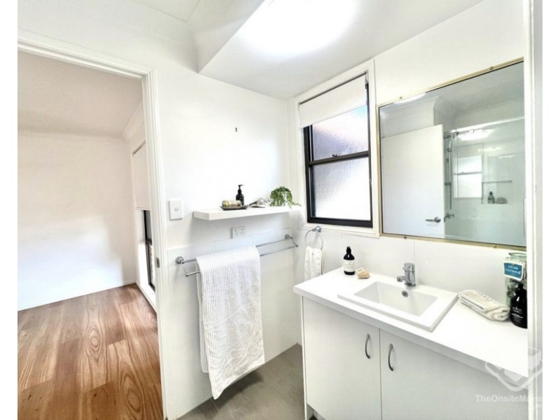 31/172 Barrier Reef Drive, Mermaid Waters QLD 4218
