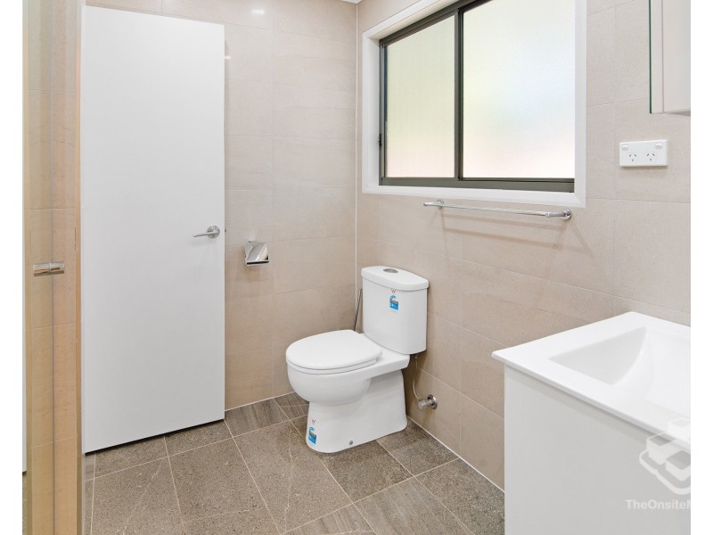 1 Kingfield Court, Regents Park QLD 4118