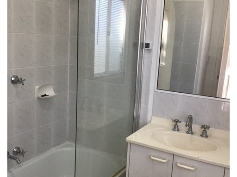 ID:21188114/50 Saint Kevins Avenue, Benowa QLD 4217