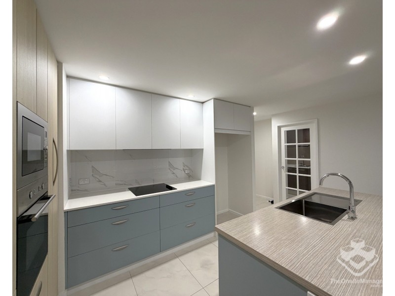3053/3029 The Boulevard, Carrara QLD 4211