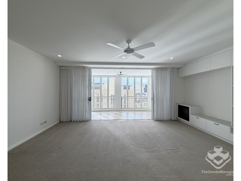 3053/3029 The Boulevard, Carrara QLD 4211
