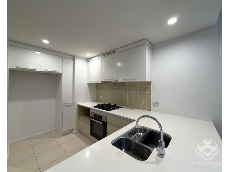3021/3029 The Boulevard, Carrara QLD 4211
