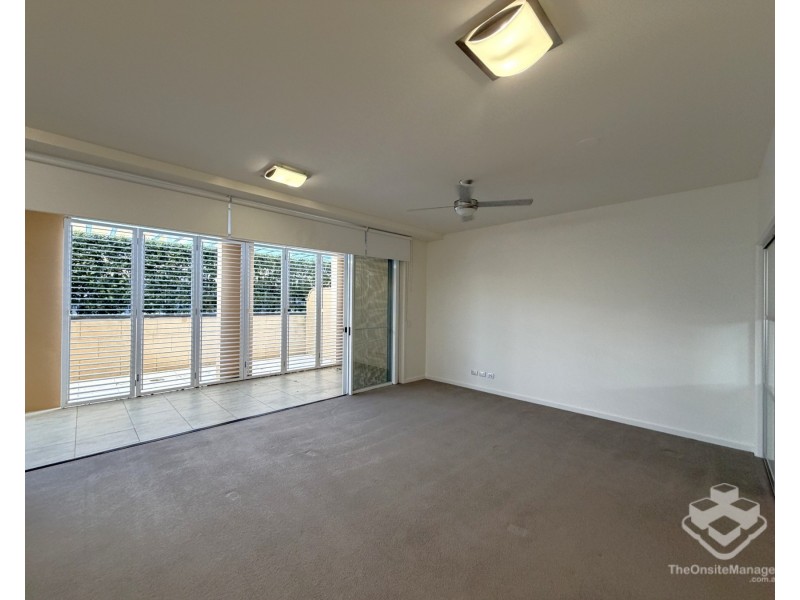 3021/3029 The Boulevard, Carrara QLD 4211