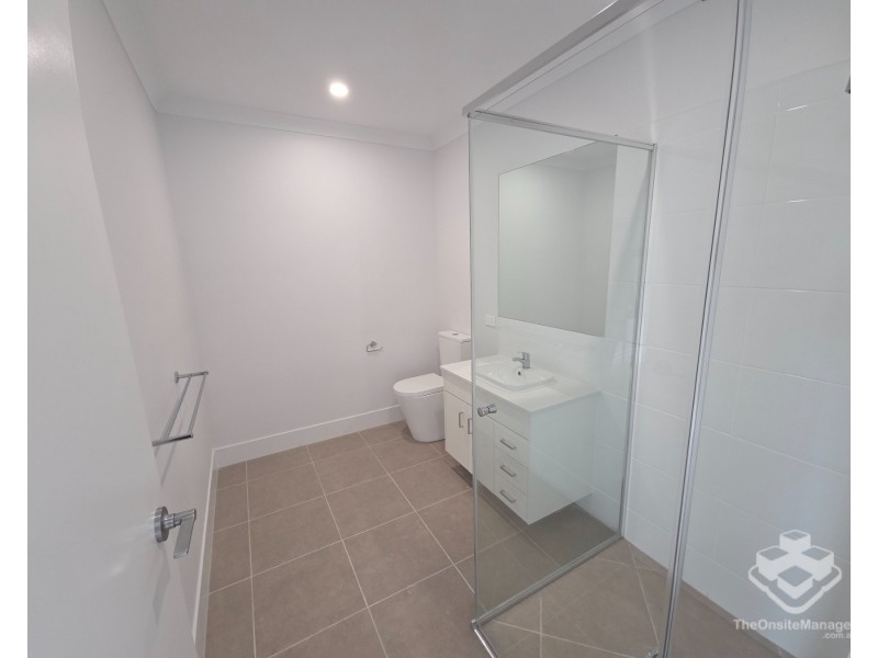 34 Summer Ville Circuit, Park Ridge QLD 4125