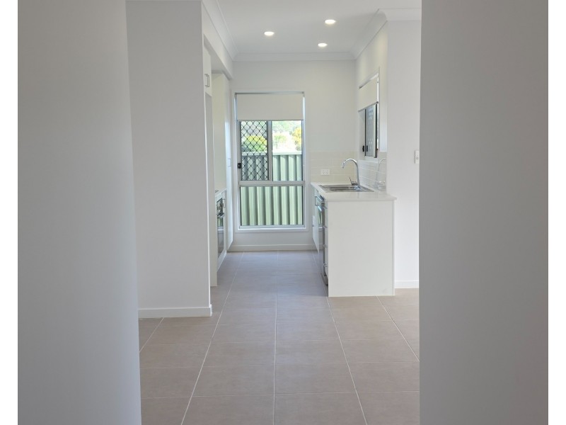 34 Summer Ville Circuit, Park Ridge QLD 4125