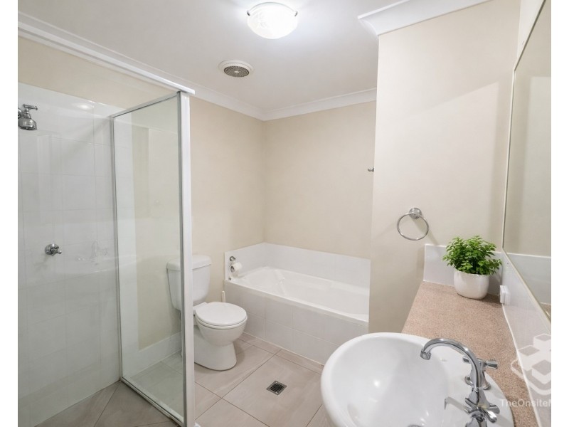 13/2 Springhill Drive, Sippy Downs QLD 4556