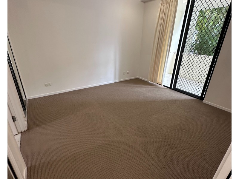 ID:21188521/6-24 Henry Street, West End QLD 4810