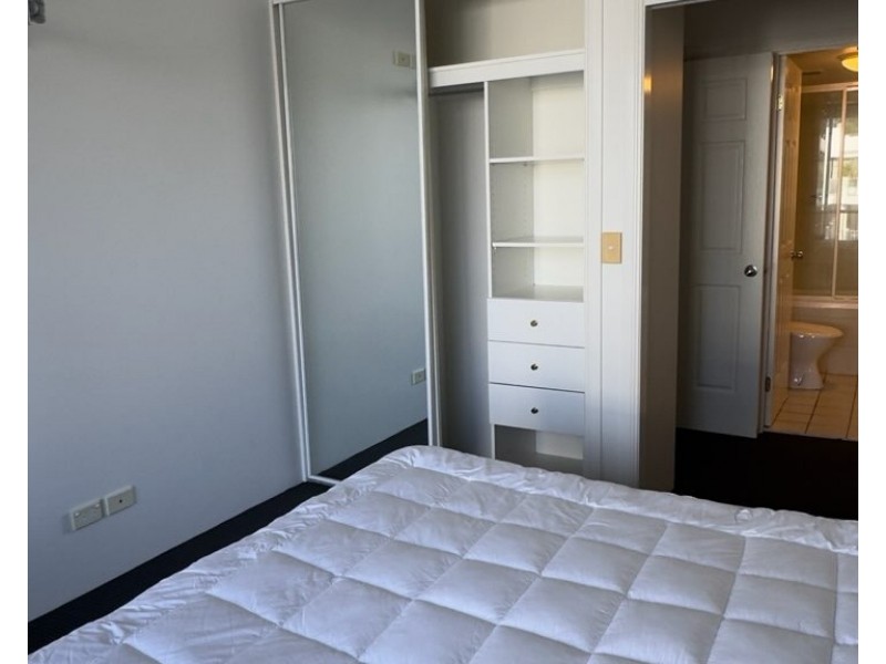 ID:21188641/198 Surf Parade, Surfers Paradise QLD 4217