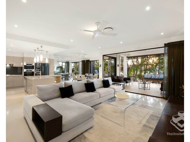 29 Sunshine Boulevard, Broadbeach Waters QLD 4218