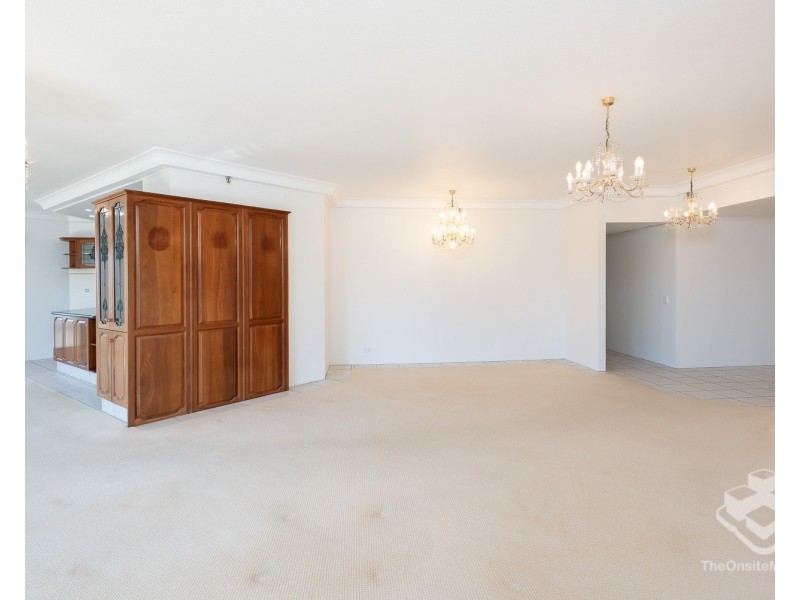 33/2 Admiralty Drive, Surfers Paradise QLD 4217