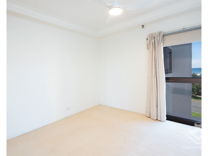 33/2 Admiralty Drive, Surfers Paradise QLD 4217