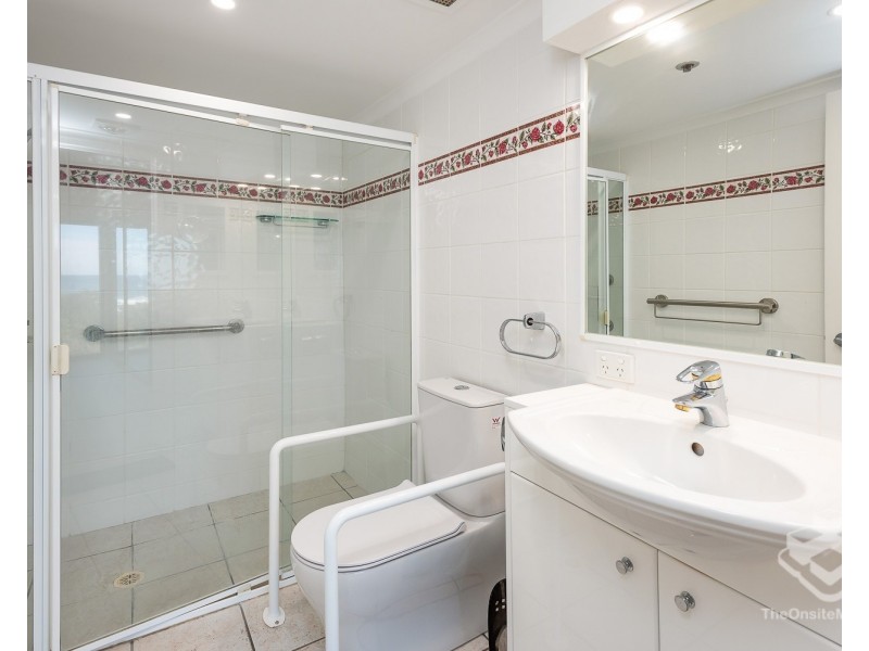 33/2 Admiralty Drive, Surfers Paradise QLD 4217