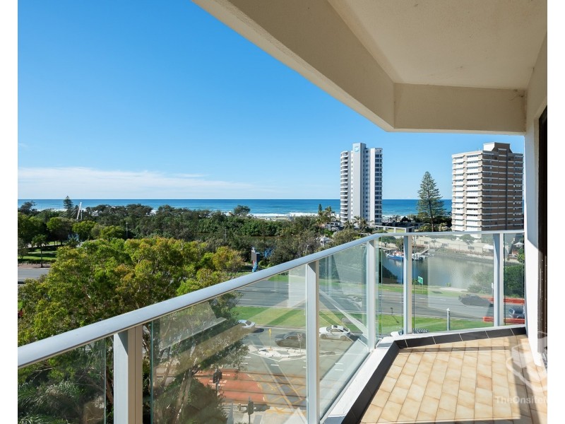 33/2 Admiralty Drive, Surfers Paradise QLD 4217