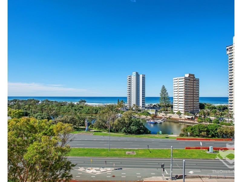 33/2 Admiralty Drive, Surfers Paradise QLD 4217