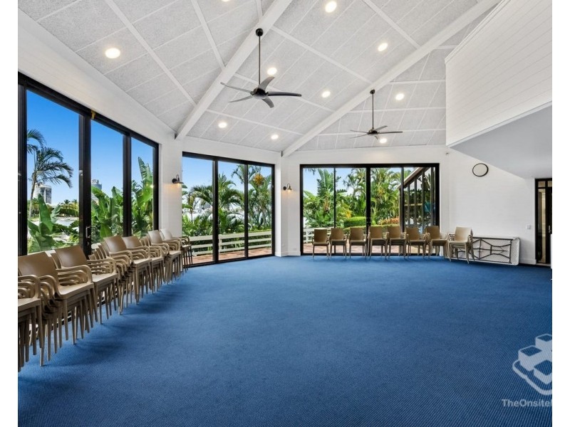 33/2 Admiralty Drive, Surfers Paradise QLD 4217