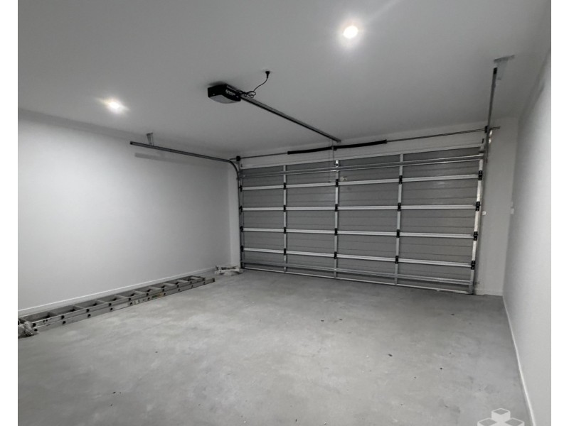 33 Headway Street, Nerang QLD 4211
