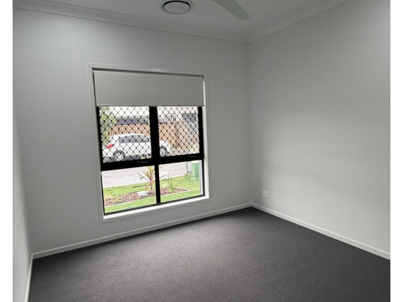 33 Headway Street, Nerang QLD 4211