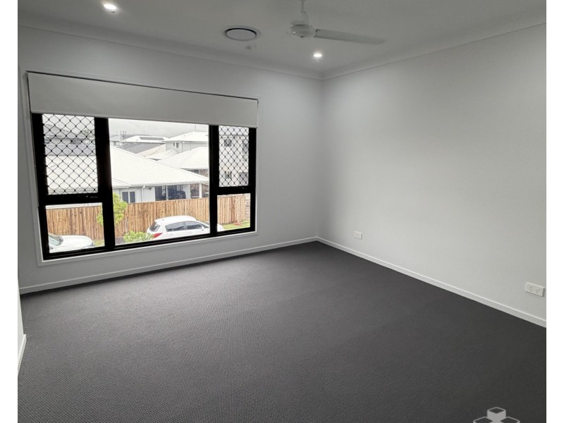 33 Headway Street, Nerang QLD 4211