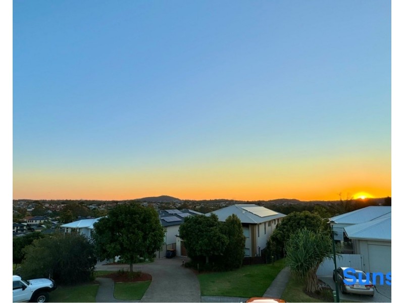 20 Southview Cresent, Carindale QLD 4152
