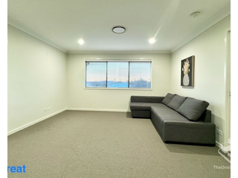 20 Southview Cresent, Carindale QLD 4152