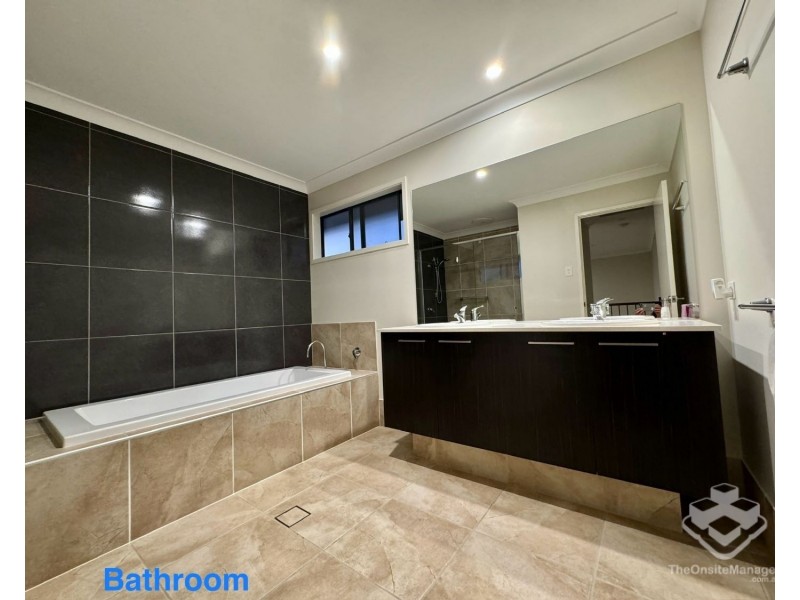 20 Southview Cresent, Carindale QLD 4152
