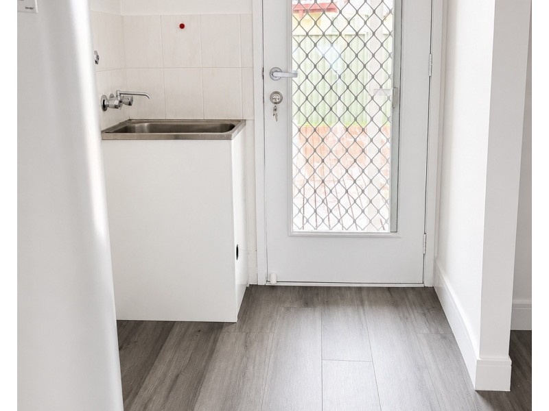 8/30 Saint Kevins Avenue, Benowa QLD 4217