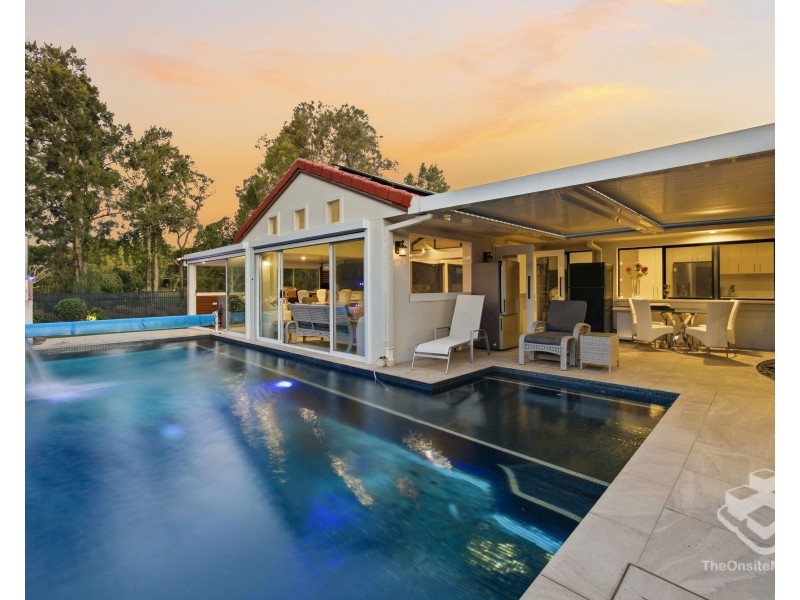 3170 Riverleigh Drive, Hope Island QLD 4212