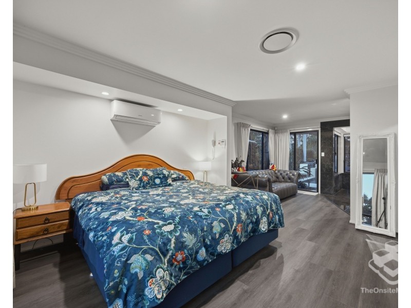 3170 Riverleigh Drive, Hope Island QLD 4212