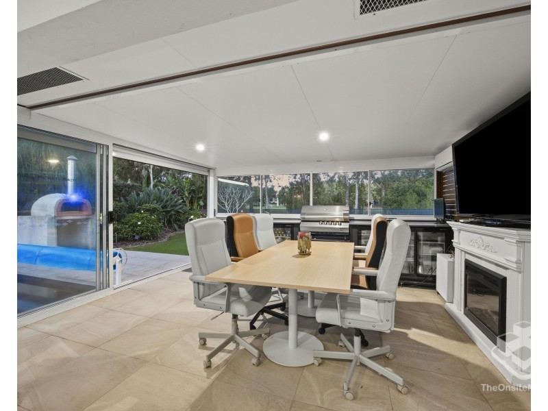 3170 Riverleigh Drive, Hope Island QLD 4212