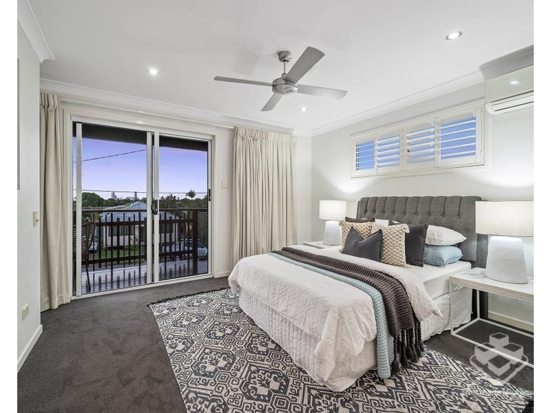 24 Boronia Avenue, Holland Park West QLD 4121