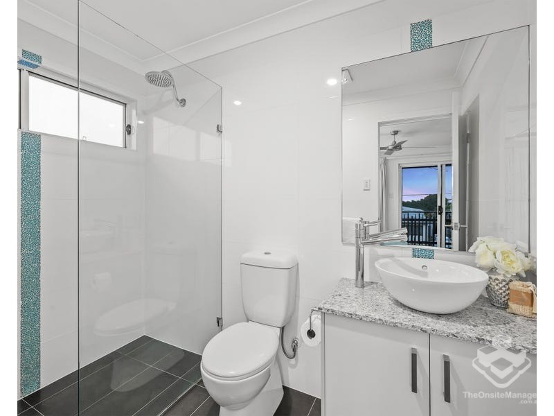 24 Boronia Avenue, Holland Park West QLD 4121