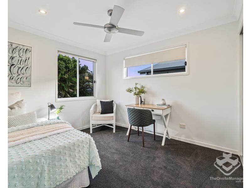 24 Boronia Avenue, Holland Park West QLD 4121
