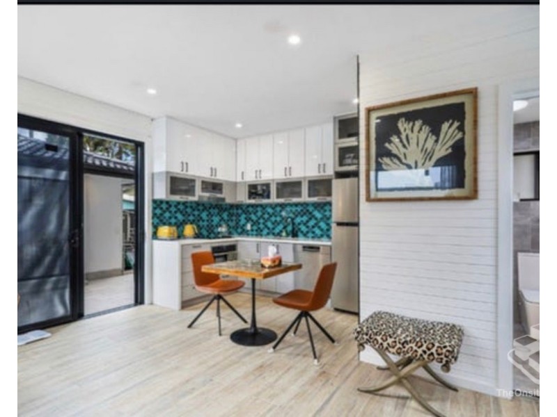 2 Nevenia Street, Labrador QLD 4215
