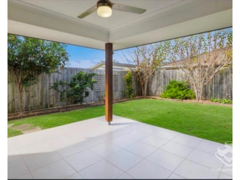 24 Essington Mews, Leichhardt QLD 4305