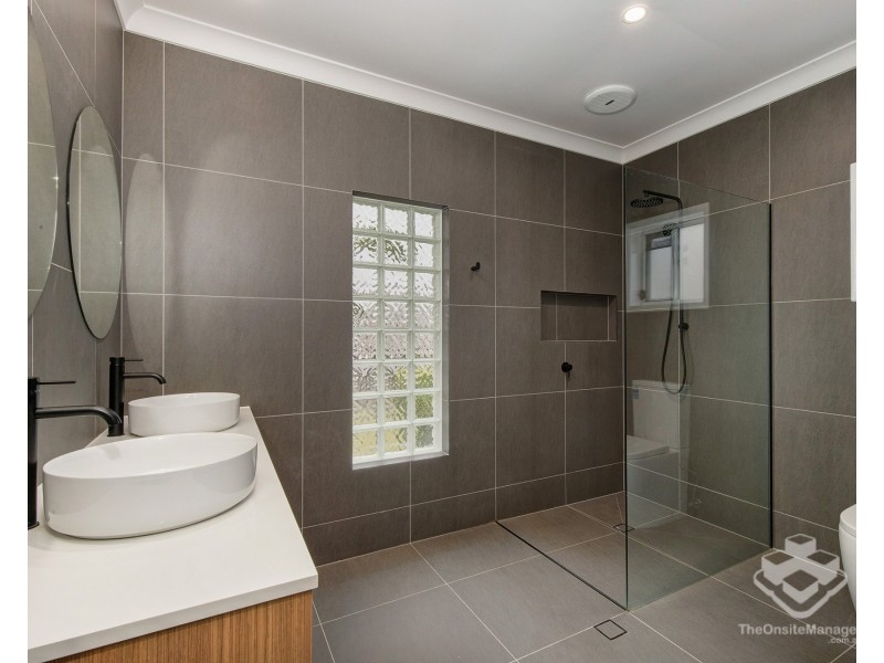 30 Glenwater Crescent, Helensvale QLD 4212