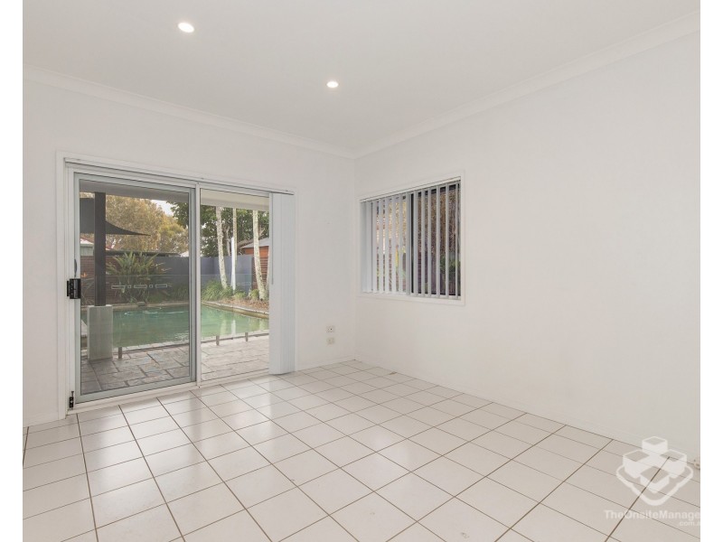 30 Glenwater Crescent, Helensvale QLD 4212