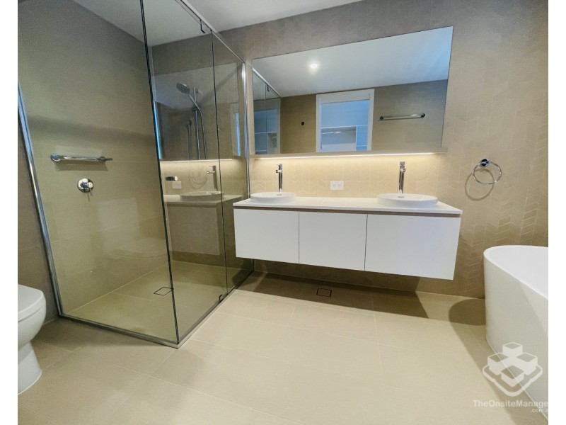 ID:21189421/73-75 Golden Four Drive, Bilinga QLD 4225