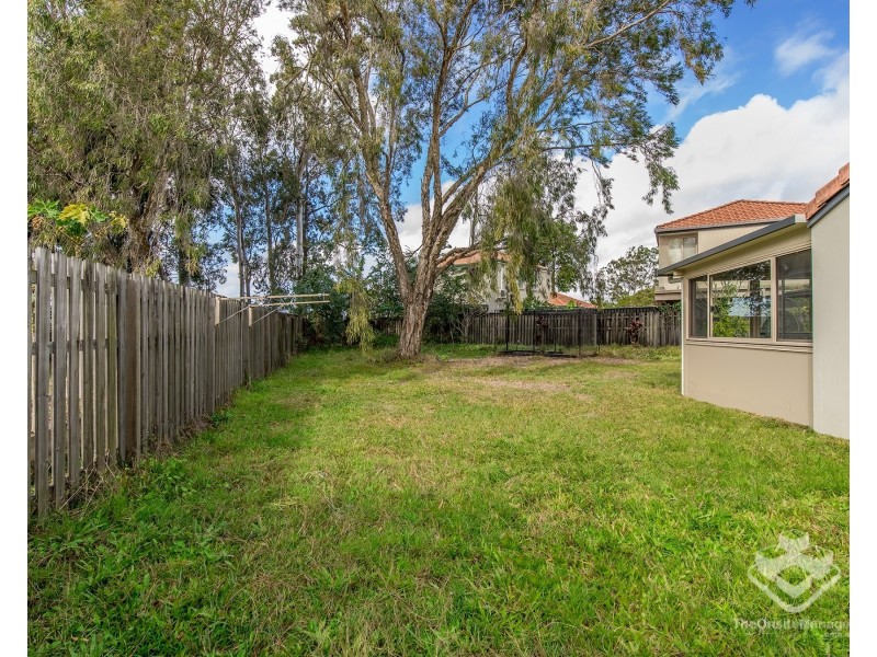 19 Harrow Place, Arundel QLD 4214