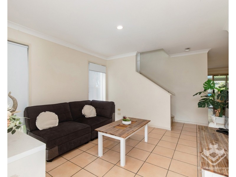 19 Harrow Place, Arundel QLD 4214