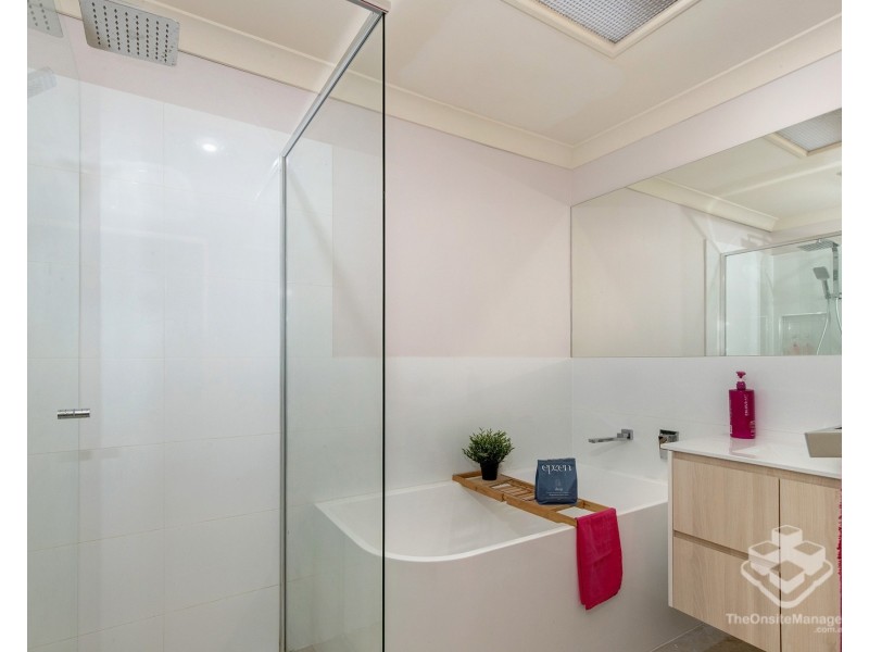 19 Harrow Place, Arundel QLD 4214