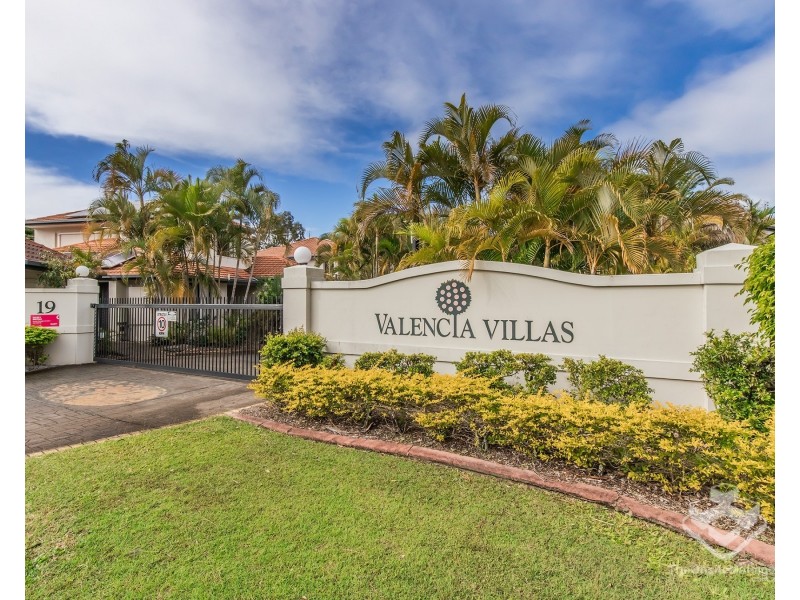 19 Harrow Place, Arundel QLD 4214