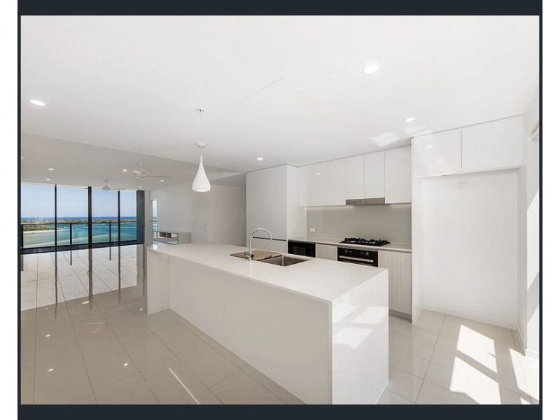 ID:21189456/388 Marine Parade, Labrador QLD 4215