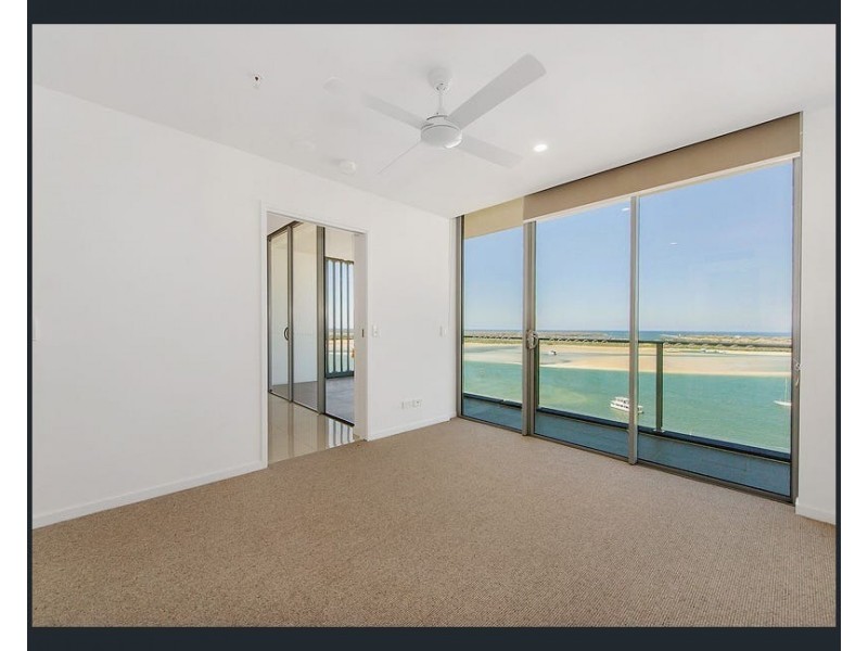 ID:21189456/388 Marine Parade, Labrador QLD 4215