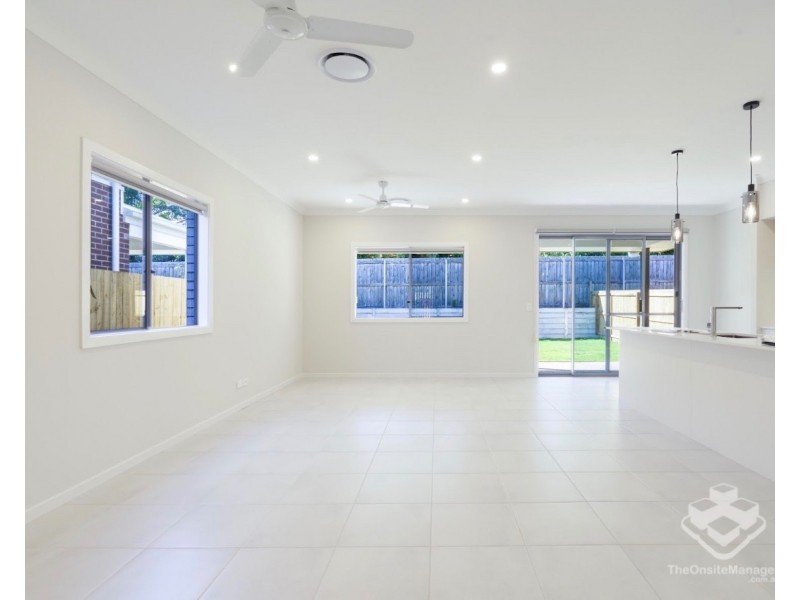49 Zaffar Ave, Park Ridge QLD 4125
